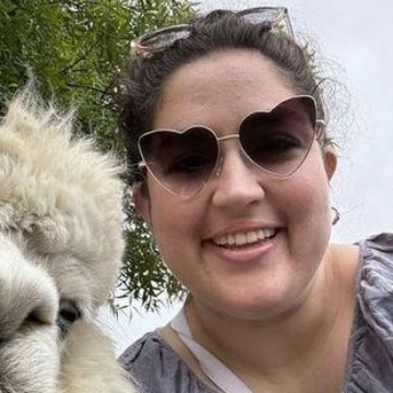Miranda Davis, Pet Sitter and Veterinary Assistant at Bella Paws Co.